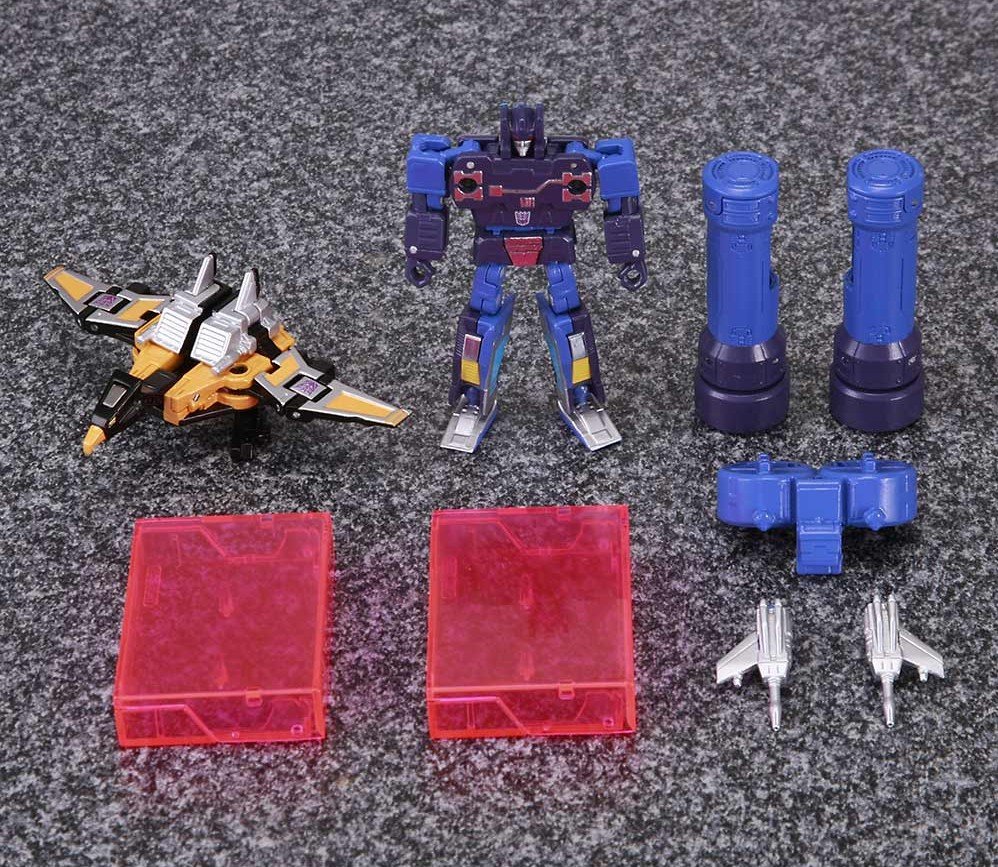 More Takara Tomy Masterpiece MP-13 Soundwave with MP-15